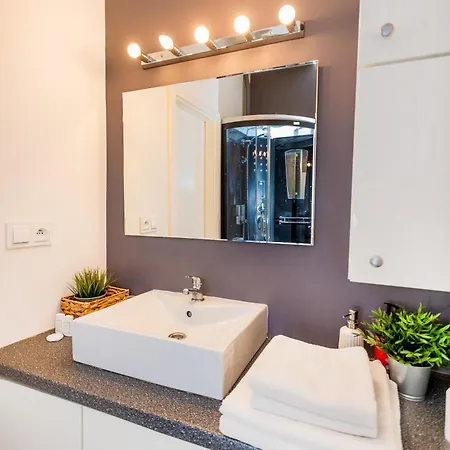 Cozy Studio Next To The Metro And City Center Warsaw Exterior photo