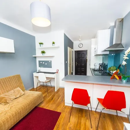 Cozy Studio Next To The Metro And City Center Warsaw Exterior photo
